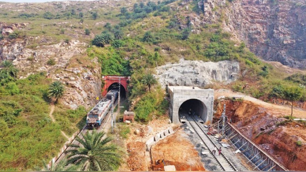 world's longest railway tunnel