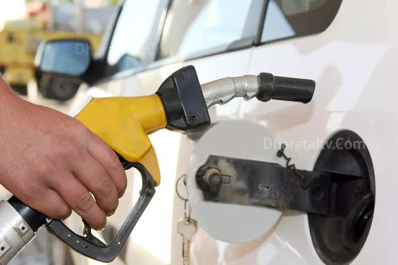 Petrol Diesel Prices: क्रूड ऑयल में गिरावट, चेक करें पेट्रोल-डीजल के नए रेट, देखें अपने शहर का भाव
