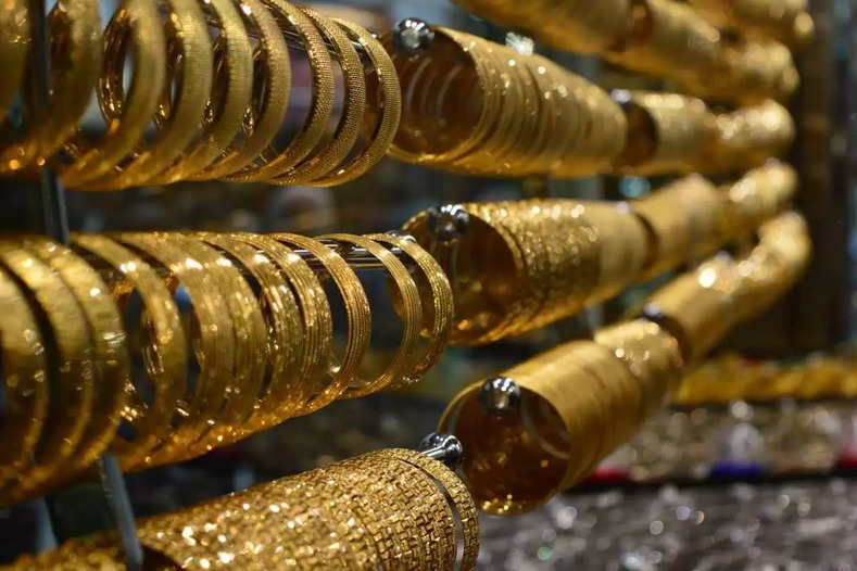 Gold Price Today: खुशखबरी! 3 महीने के निचले स्तर पर आया सोने के रेट, फटाफट चेक करें ताज़ा दाम